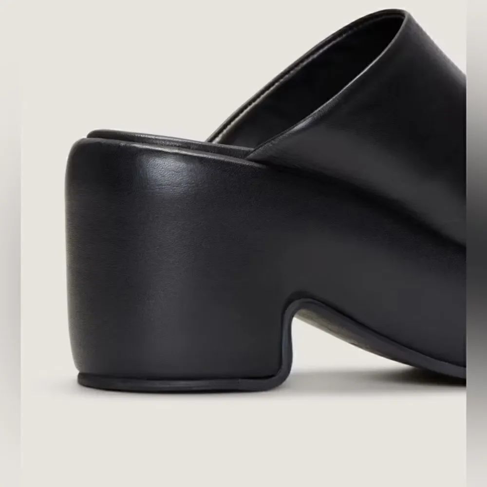 NEW EVERLANE The Puffa Clog in black leather - Picture 3 of 7